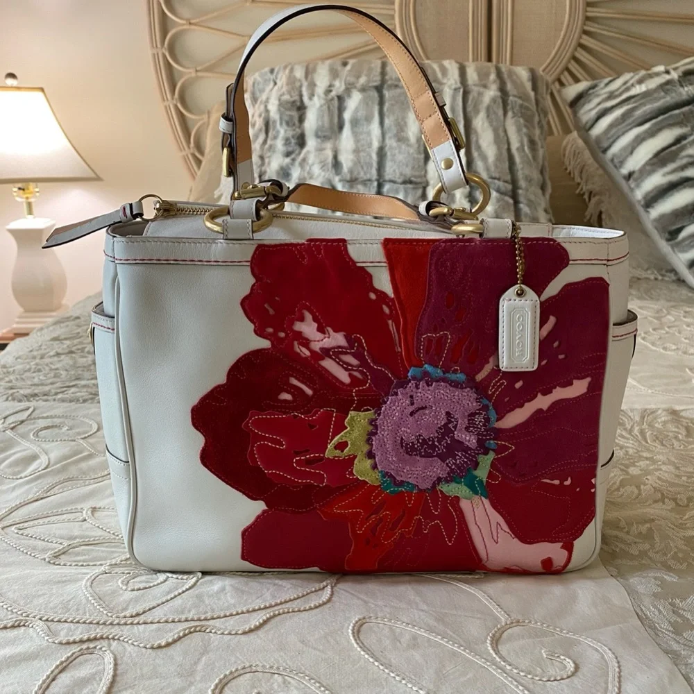 バッグ Coach Ltd Ed Poppy For Peace Tote Bag COACH Vintage Suede Ltd Ed POPPY FOR PEACE PURPLE FLORAL TOTE BAG